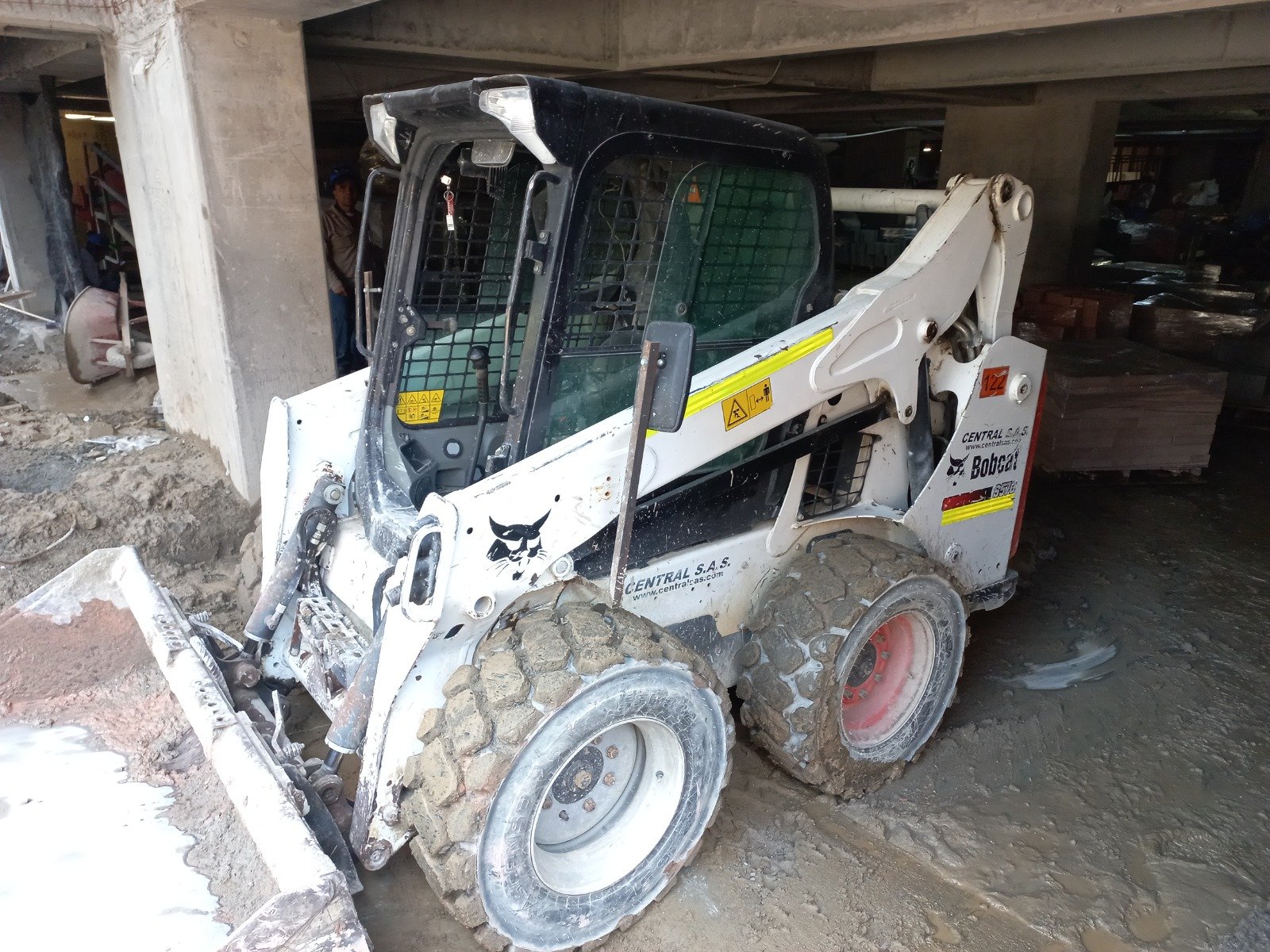 Minicargador Bobcat S570